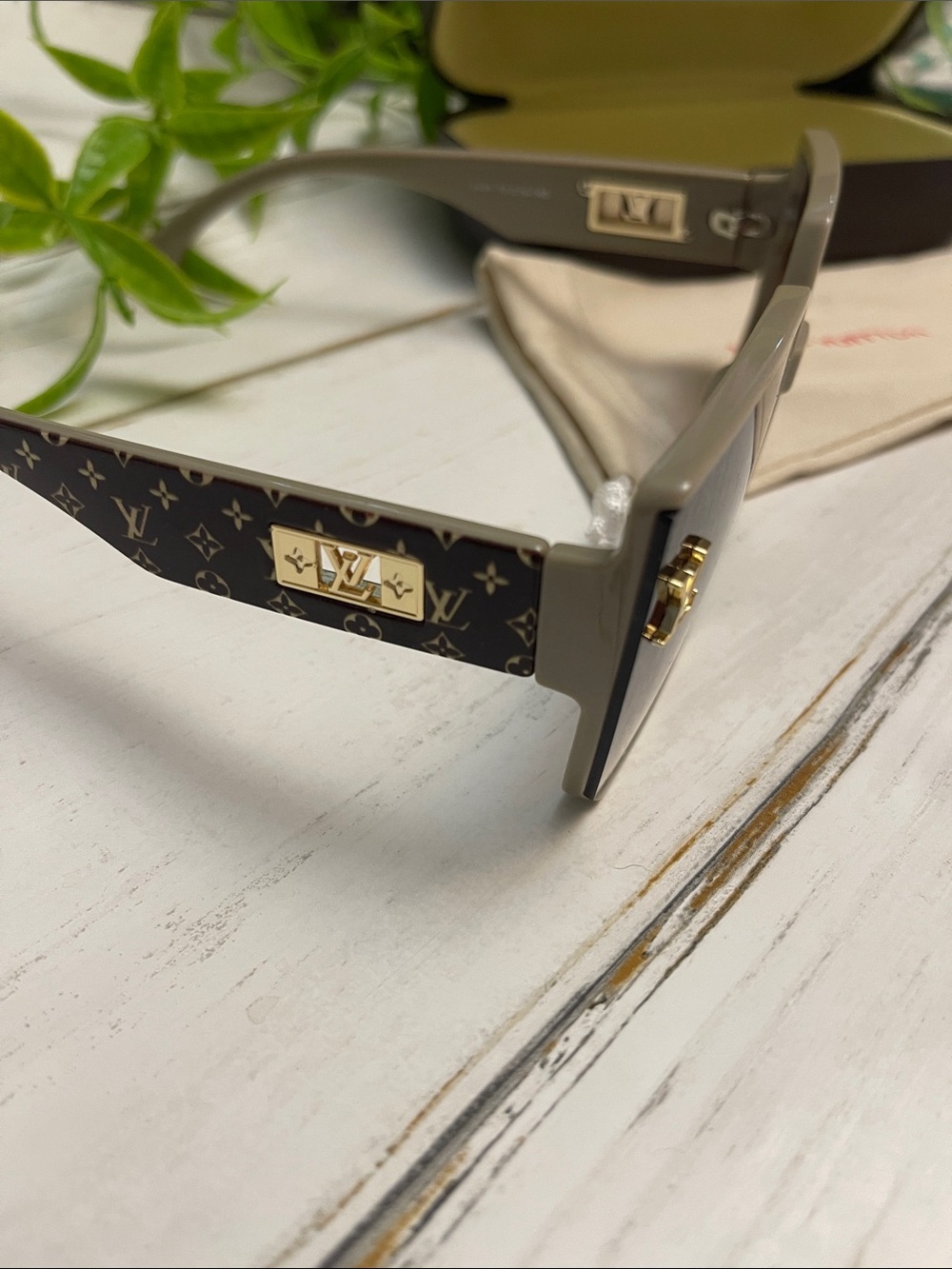 New never worn Brown Monogram and Gray Frame Sunglasses with Gold Accents